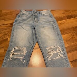 NWT—American Eagle Outfitters—MOM JEANS